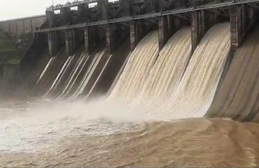 तवा डैम के तीन गेट खोले गए, निचले क्षेत्रों में बाढ़ का खतरा