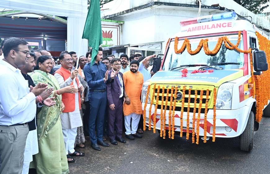 रायपुर : स्वास्थ्य सेवाओं के सुदृढ़ीकरण हेतु मुख्यमंत्री की दूरदर्शी पहल स्वास्थ्य सेवाओं के सुदृढ़ीकरण हेतु मुख्यमंत्री की दूरदर्शी पहल