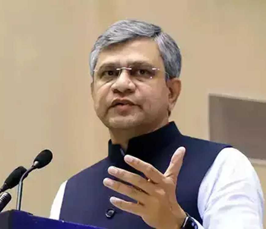 वैश्विक कंपनी जेबिल भारत में विनिर्माण क्षेत्र में 2,000 करोड़ रुपये से अधिक का निवेश कर रही है: अश्विनी वैष्णव