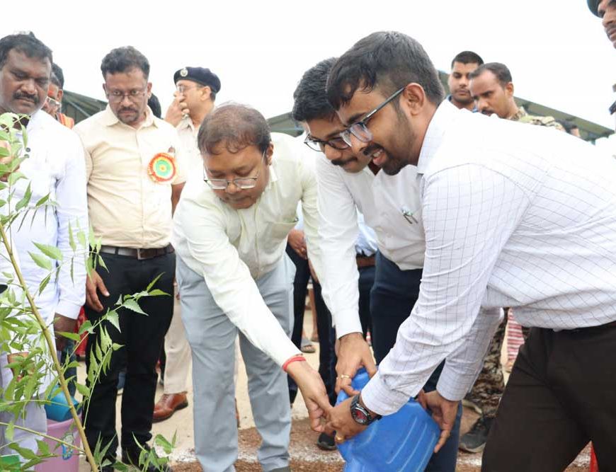सक्ती जिले में सामूहिक पौधरोपण महाअभियान का हुआ आयोजन