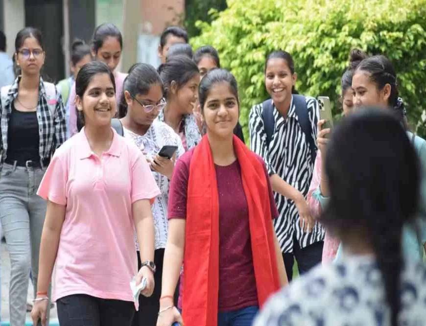 प्रदेशभर में एक ही पाली में हुई आरओ-एआरओ परीक्षा, 2382 केंद्रों पर कड़ी निगरानी