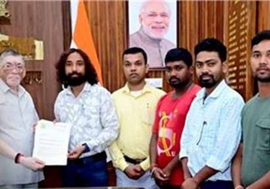 राज्यपाल से मिला JLKM प्रतिनिधिमंडल, विभिन्न मांगों को लेकर सौंपा ज्ञापन