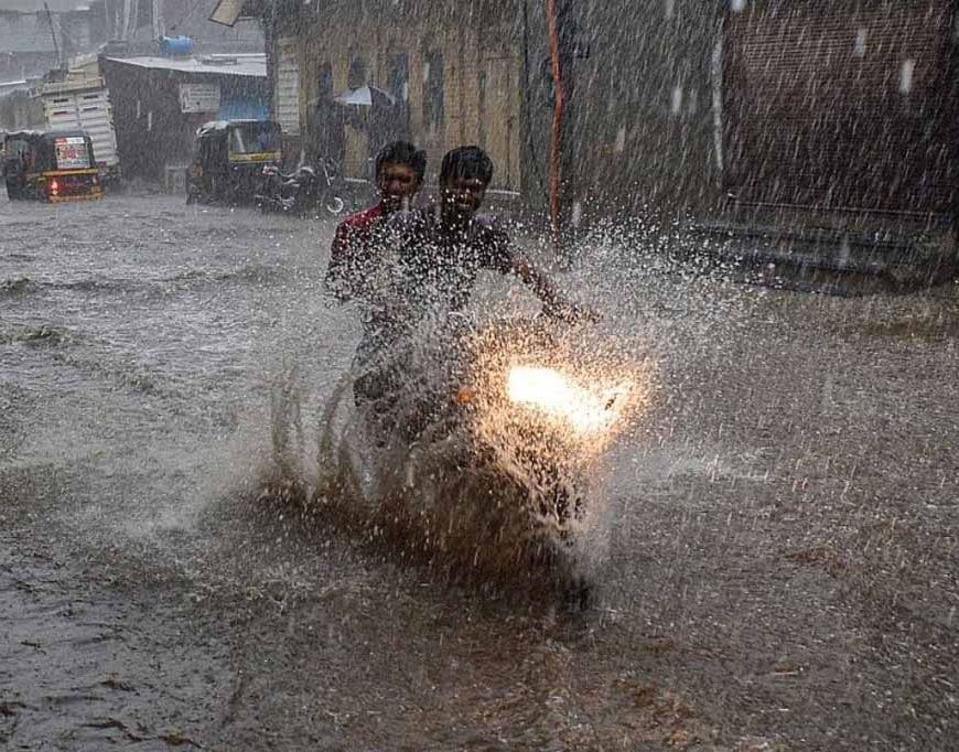 राजस्थान में मूसलधार बारिश का अलर्ट: झालावाड़ समेत 10 जिलों में स्कूल बंद