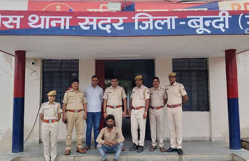 पुलिस की बड़ी कामयाबी: 50 हजार का इनामी बदमाश दबोचा, लूट और हत्या के कई मामलों में था फरार