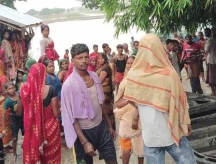 खगड़िया में गंगा नदी में पलटी नाव, दो सगी बहनों की डूबकर मौत