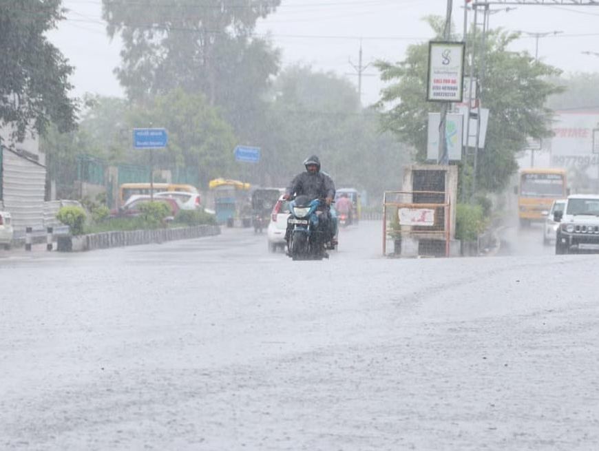 अत्यधिक वर्षा के चलते 30 जुलाई को भोपाल के सभी स्कूलों में रहेगा अवकाश