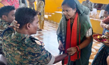 मंत्री श्रीमती राजवाड़े ने कारली पहुंचकर सुरक्षा बल के जवानों को राखी बांधकर शुभकामनाएं दीं