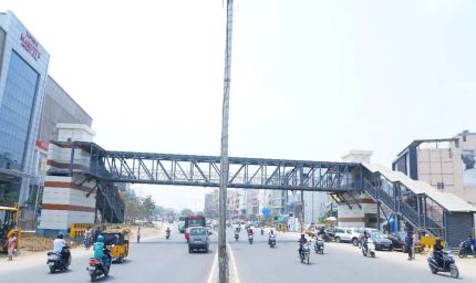 इंदौर में पैदल यात्रियों के लिए खुशखबरी: 4 नए फुट ओवरब्रिज बनेंगे, 3 पुराने ठेके पर सौंपे जाएंगे