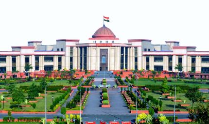 CIMS अस्पताल में गंदगी में रखा खाना! हाईकोर्ट ने डीन से मांगा जवाब