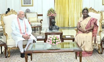 अचानक मुलाकात: PM मोदी पहुँचे राष्ट्रपति मुर्मू से मिलने, क्या हुई खास चर्चा?