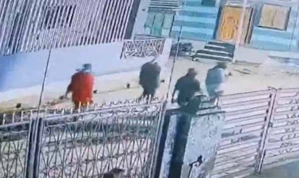 जैन मंदिर में चोरों की सेंध: दानपेटी से नकदी उड़ाई, CCTV में कैद हुई हरकत