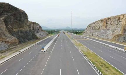 जम्मू-कश्मीर के लोगों और पर्यटकों के लिए एक बड़ी राहत,  2 नई फोरलेन सड़क परियोजनाओं को केंद्र की मंजूरी