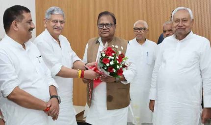 बिहार में कांग्रेस को तगड़ा झटका: अशोक राम JDU में हुए शामिल