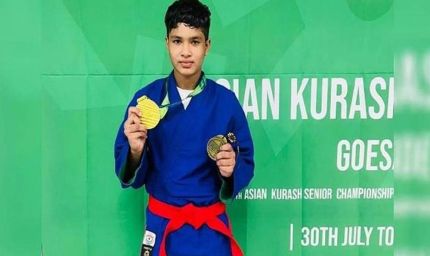 पिता चलाते हैं रेहड़ी, बेटी ने रचा इतिहास – एशियन कुराश चैंपियनशिप में जीता गोल्ड