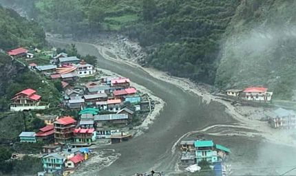 उत्तराखंड पर कुदरत का कहर: उत्तरकाशी के बाद अब पौड़ी में बादल फटा, कई घायल