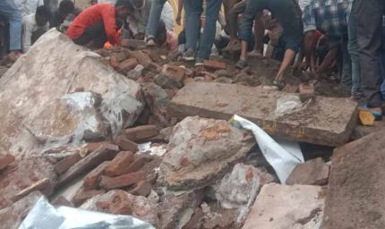शिवहर में दर्दनाक हादसा: दीवार गिरने से 6 बच्चे दबे, दो मासूमों की हालत नाजुक