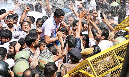 पायलट का तीखा इशारा: बोले– मुंह से निकले शब्द लौटकर नहीं आते