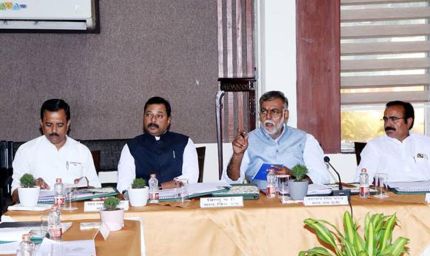 मंत्री पटेल की अध्यक्षता में हुई श्रम विभाग की विभागीय परामर्श समिति की बैठक