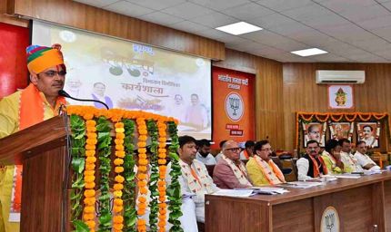 हर घर तिरंगा अभियान में उमड़ा देशभक्ति का जोश, सीएम बोले- अब दुनिया भारतीय सेना को देती है मान