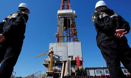 अमेरिका की चेतावनी का असर? भारत ने रोकी रूसी तेल की सरकारी खरीद