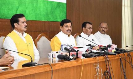 प्रधानमंत्री मोदी की स्वदेशी से देश को सशक्त और आत्मनिर्भर बनाने की प्रतिबद्धता के साथ हैं प्रदेशवासी : मुख्यमंत्री डॉ. यादव