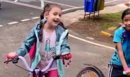 रशियन लड़की ने भारतीय दोस्त संग गाया कन्नड़ कविता, दिल छू लेने वाला वीडियो वायरल