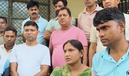 खंडवा में महिला को हथियार दिखाकर लूटा, बदमाशों ने दी बच्चों को मारने की धमकी