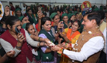 उद्योग हमारे लिए मंदिर और देवालय के समान हैं : मुख्यमंत्री डॉ. यादव