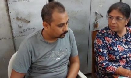 जबलपुर हाउसिंग बोर्ड के बाबू रिश्वत लेते गिरफ्तार, मकान नामांतरण के लिए मांगे ₹50 हजार