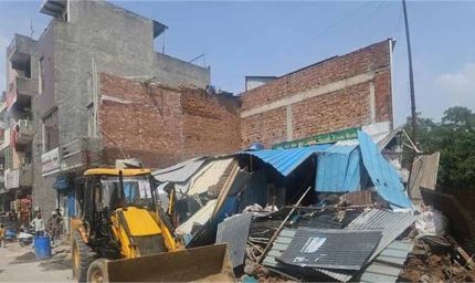 MCG की कार्रवाई: शक्ति पार्क क्षेत्र से 6 अवैध स्ट्रक्चर ध्वस्त