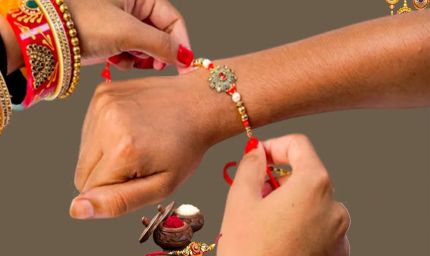 रक्षाबंधन 2025: 297 साल बाद भद्रा मुक्त दुर्लभ योग, महाकाल को सबसे पहले अर्पित होगी राखी