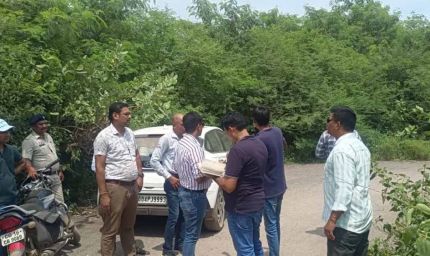 दिनदहाड़े सनसनी: कारोबारी की कार रोककर हथियारों के बल पर 15 लाख की लूट