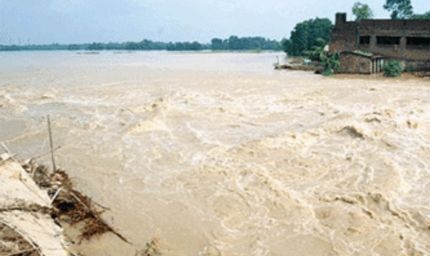 बाढ़ प्रभावितों के साथ खड़ी है योगी सरकार, पीड़ितों की हर जरूरत का रखा जा रहा पूरा ध्यान