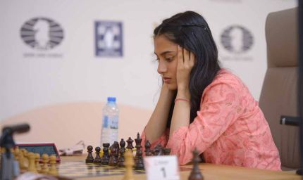 दिव्या देशमुख ने रचा इतिहास, विमेंस स्पीड चेस चैंपियनशिप 2025 के क्वार्टरफाइनल में प्रवेश