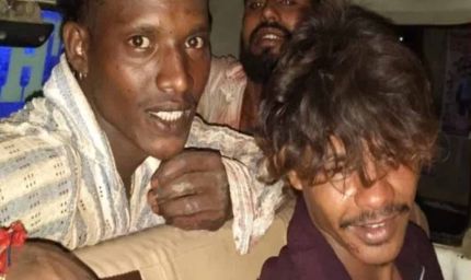 ट्रिपल मर्डर के बाद ‘विक्ट्री पोज’ में आरोपी, वारदात का खंजर बरामद