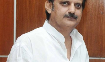 स्वास्थ्य सेवाओं को जन-जन तक पहुंचाने में पूर्ण समर्पण और निष्ठा से करें कार्य : उप मुख्यमंत्री शुक्ल