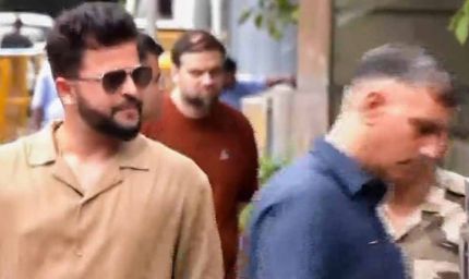 बेटिंग ऐप केस: दिल्ली में ईडी ऑफिस पहुंचे सुरेश रैना, जारी है पूछताछ