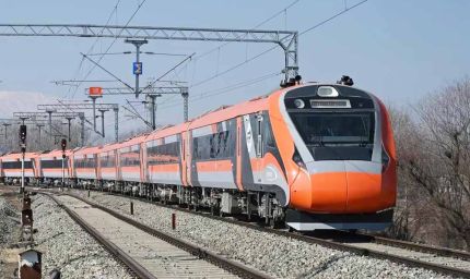 आज पटरी पर दौड़ेगी जमालपुर–हावड़ा वंदे भारत एक्सप्रेस, जानें पूरा रूट और किराया