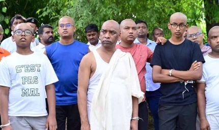 पिता के दशकर्म में शामिल हुए CM हेमंत सोरेन, निभाया पुत्र धर्म