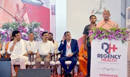 इलाज के लिए सुविधा और पैसे की कोई कमी नहीं : सीएम योगी