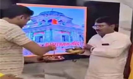 ‘ये हमारे ठाकुर जी का मंदिर है’: मकबरे पर पुलिस तैनात, BJP जिलाध्यक्ष ने की आरती