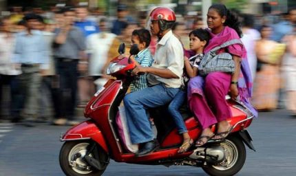 इकोनॉमी पर संकट के बादल: मिडिल क्लास की जेब खाली होने की चेतावनी