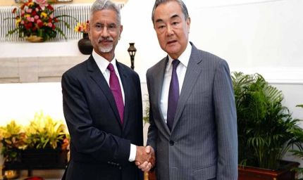 जयशंकर से मुलाकात के बाद नरम पड़े वांग यी, कहा- भारत हमारा साझेदार है, दुश्मन नहीं