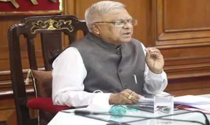 राज्यपाल  पटेल ने घायलों को अस्पताल पहुंचाने वाले राहवीरों को किया सम्मानित, 25 हजार की प्रोत्साहन राशि प्रदान की
