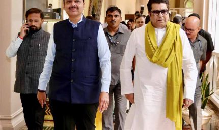 राज ठाकरे-फडणवीस की मुलाकात पर अजित पवार का तंज, क्या महाराष्ट्र की सियासत में बड़ा फेरबदल?