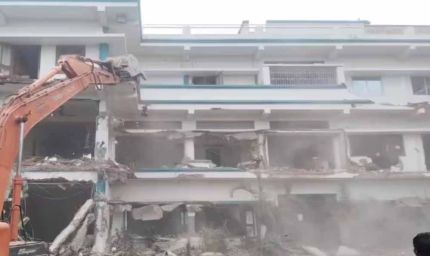 भोपाल में ‘मछली’ परिवार की करोड़ों की अवैध हवेली ढहाई गई, बुलडोजर कार्रवाई