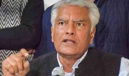 पंजाब में पुलिस ने हिरासत में लिया भाजपा प्रदेशाध्यक्ष सुनील जाखड़