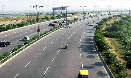 भूमि अधिग्रहण अटका रहा काम, यूपी का नया फोर लेन हाईवे अधर में