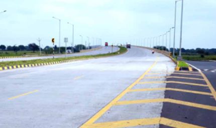 एमपी में दो राज्यों को जोड़ने वाला व्यस्त हाईवे 4 घंटे के लिए बंद