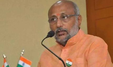 उपराष्ट्रपति पद के एनडीए प्रत्याशी सीपी राधाकृष्णन पहुंचे तमिलनाडु, नेताओं संग करेंगे बैठकें